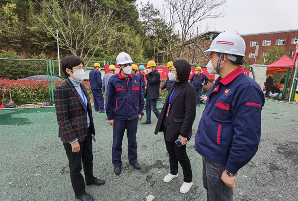 副市长杨文萍调研公司田家炳中学隔离点项目